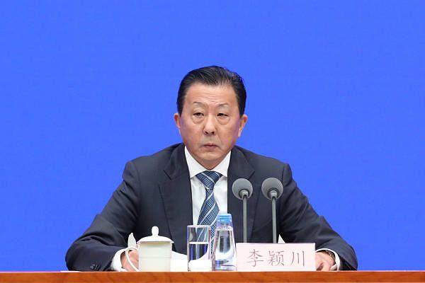 ”倪虹洁认为：“我一直相信到八十岁也会有爱情的